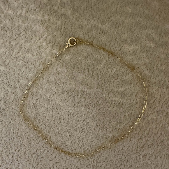 Gorjana Gold Link Necklace with Circular Clasp - Picture 2 of 3